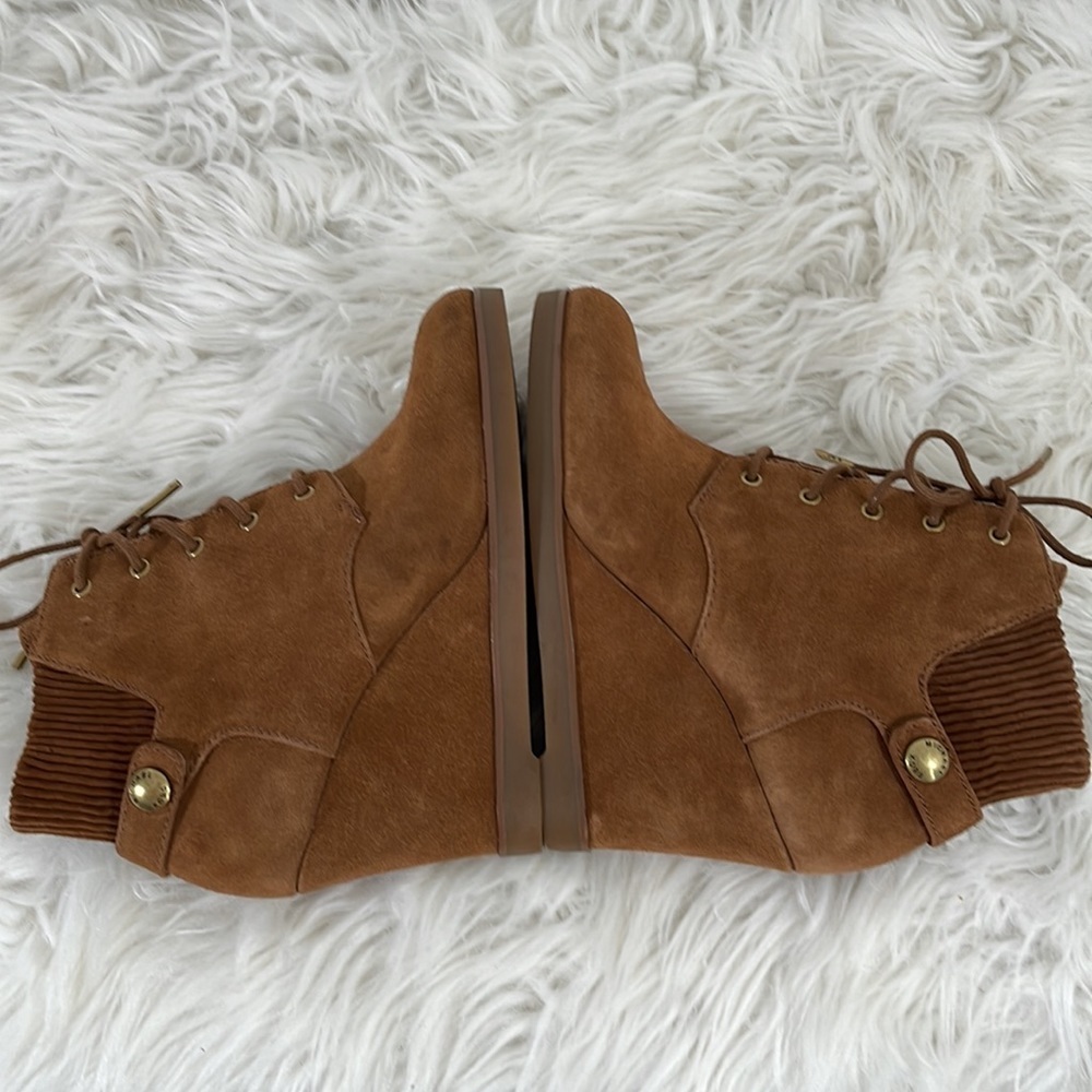 MICHAEL Michael Kors Carrigan Wedge Closed Toe Lace Up Ankle Booties Size 6 - Picture 7 of 11